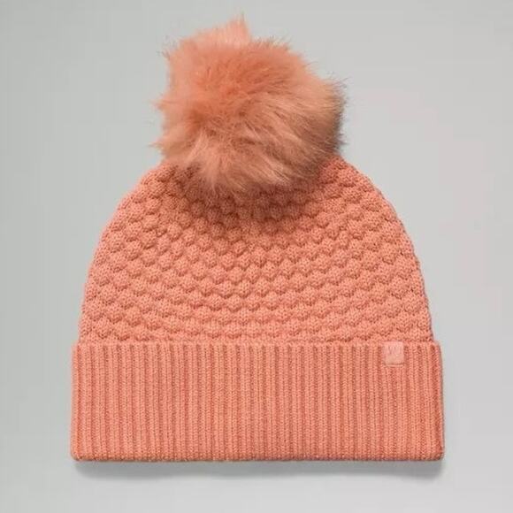 Lululemon Bubble Knit Pom Beanie - Picture 1 of 6